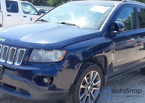 2014 Jeep Compass Limited из США, поврежденный, VIN 1C4NJCCB8ED877188